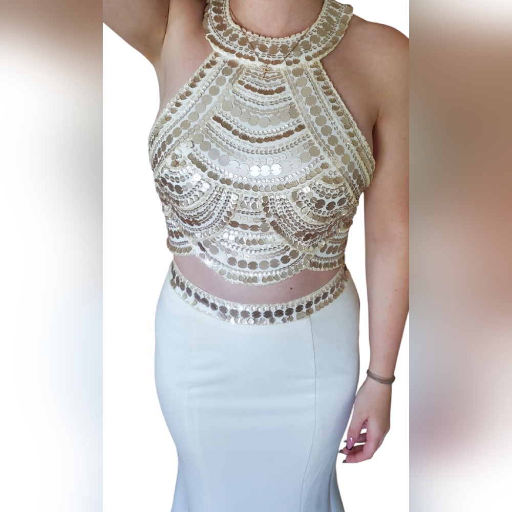 GIGI 2 Piece Le Femme Ivory With Rose Gold Sequins Prom Dress Womens Size 4 - Picture 4 of 16